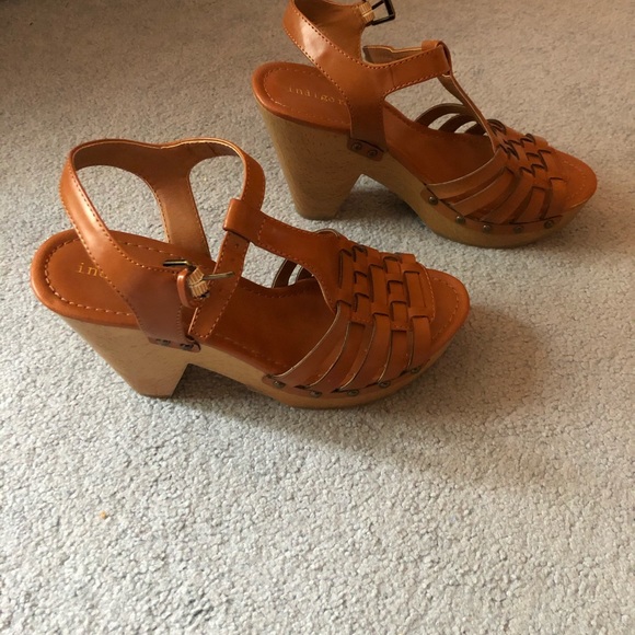 Beautiful heels! - Picture 2 of 4